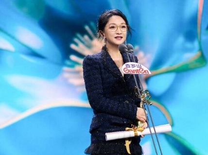 周迅则击败呼声极高的唐嫣，以《不完美受害人》获最佳女主角奖(图1)
